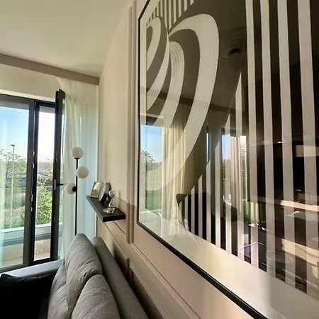 Novi Dorcol With Garage Apartment
