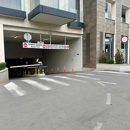 Novi Dorcol With Garage Apartment